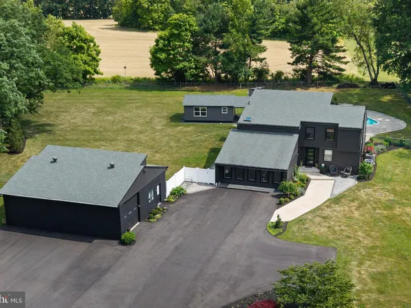 2576 Monmouth Rd, Jobstown, NJ 08041