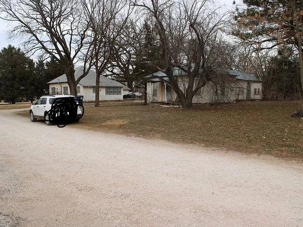 124 N Madison St, Milan, KS 67105