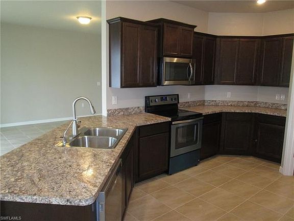 3rd image of 3202 NE 14th Ave