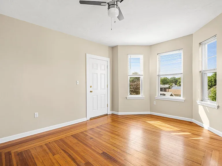 18 Saint Clair St #3 — Photo 11