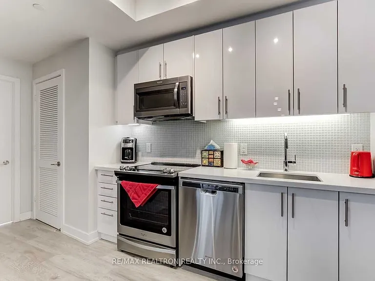 301 Sea Ray Ave #C223 — Photo 10