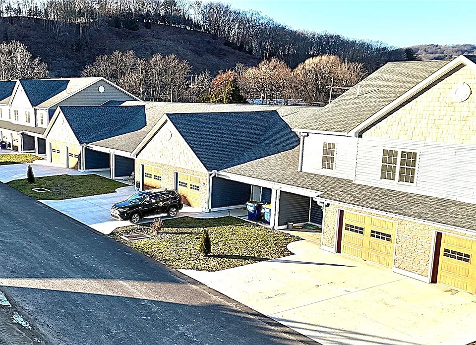 31 Beverly Ln