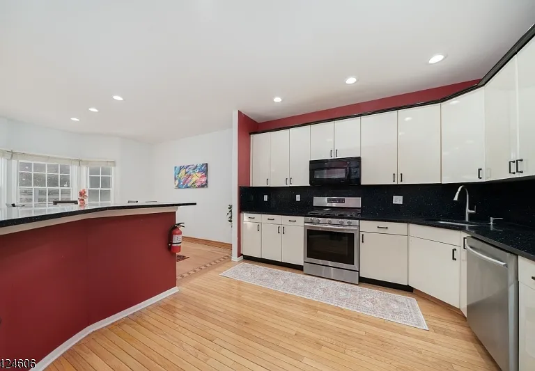 20 Pine Valley — Photo 9