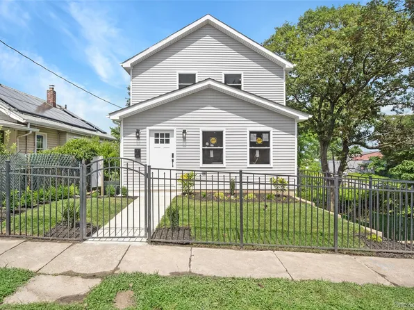 3 Sylvan Pl, New Rochelle, NY 10801