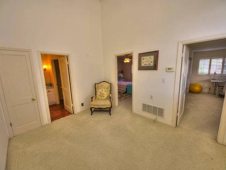 9 Carriage Ct — Photo 16