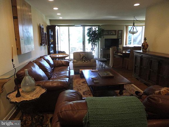 5th image of 1650 Oakwood Dr #E-212