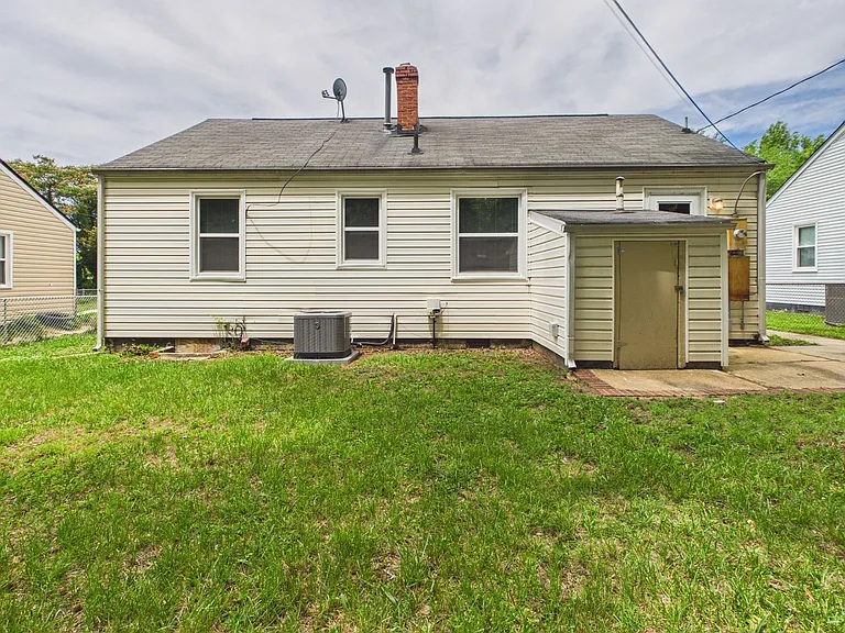 2603 Houston Ave — Photo 27