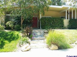 24210 Bessemer St, Woodland Hills, CA 91367