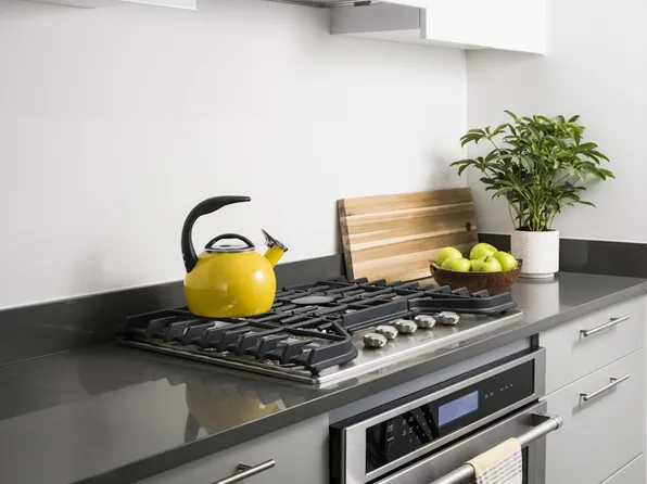 181 Front Street image 4 of 13