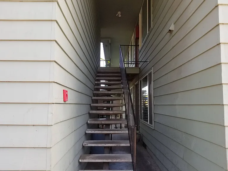 3293 Center St NE — Photo 19
