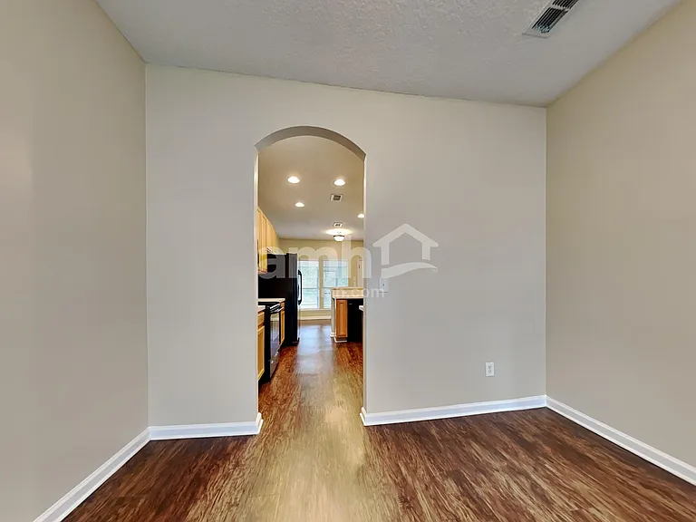 9146 Prosperity Lake Dr — Photo 6