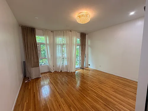 41 Chester Pl Photo 1