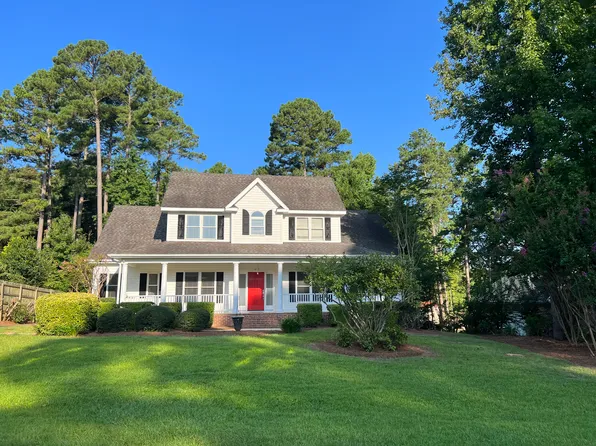 247 Palace Dr, Sanford, NC 27330