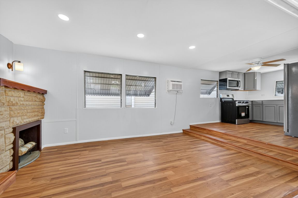 next background image