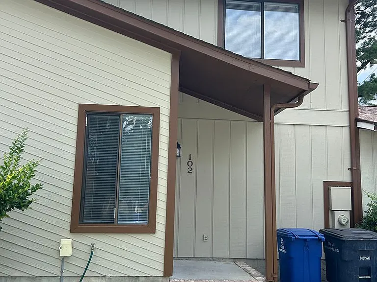 102 Brenda Dr — Photo 1