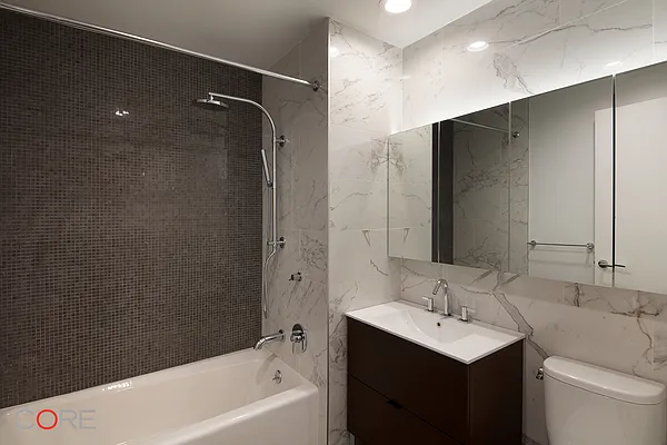 Rented by CORE | media 6