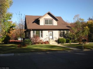 301 5th St S, Sauk Rapids, MN 56379