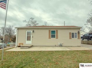 5502 N St, Omaha, NE 68117