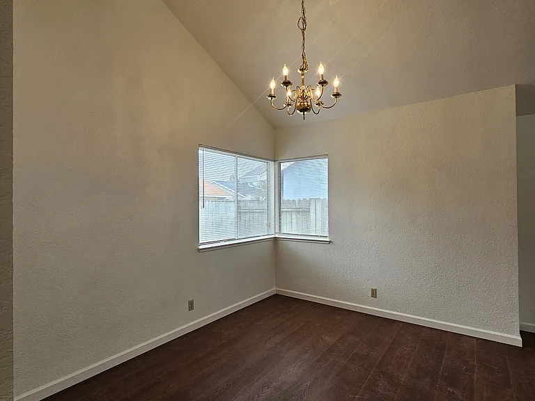 8019 Pinot Noir Way — Photo 3