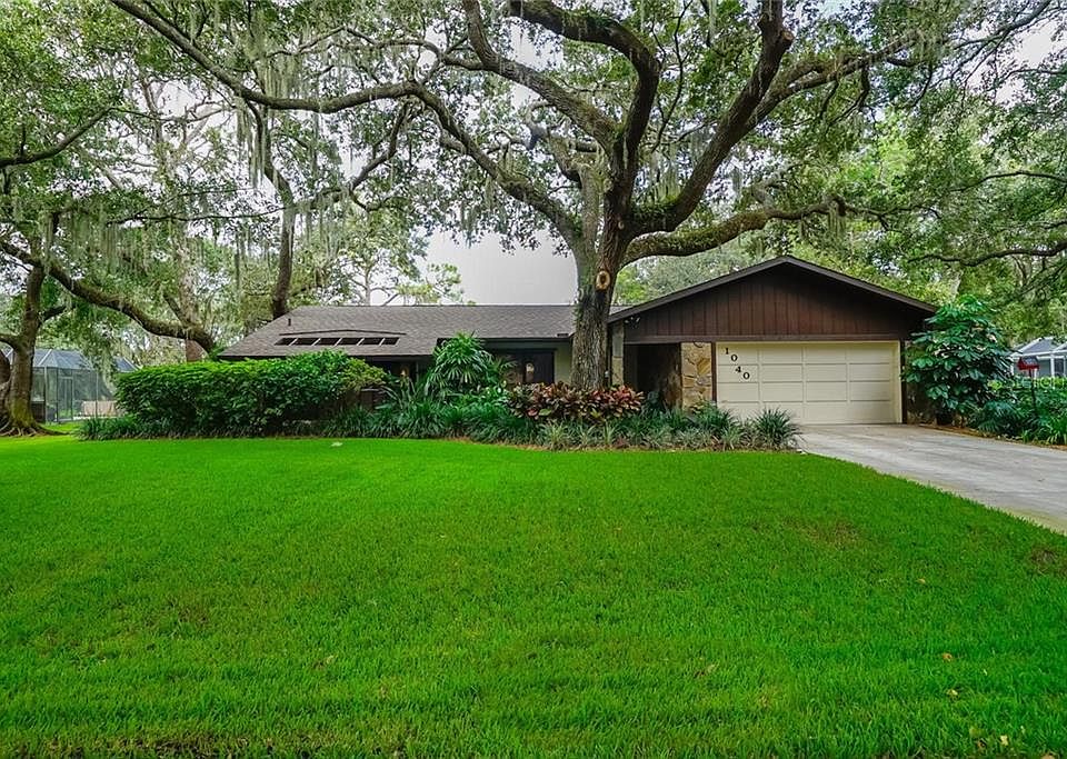 1st image of 1040 Sherwood Forest Dr