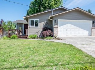 1337 Flower St, Medford, OR 97504
