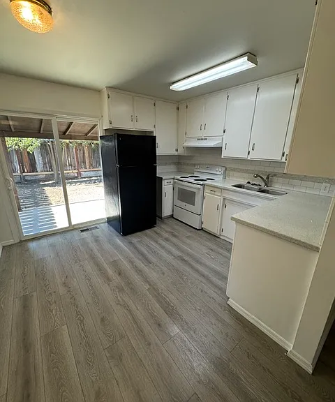 1604 W Rumble Rd — Photo 11