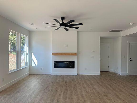 2nd image of 217 Candlewood Ln