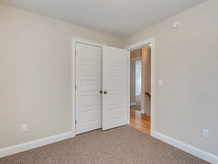 17 Bennett St — Photo 16