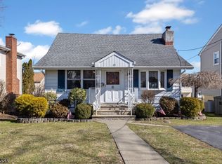 22 Wenonah Ave, Lake Hiawatha, NJ