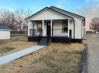 217 7th St, Park Hills, MO 63601