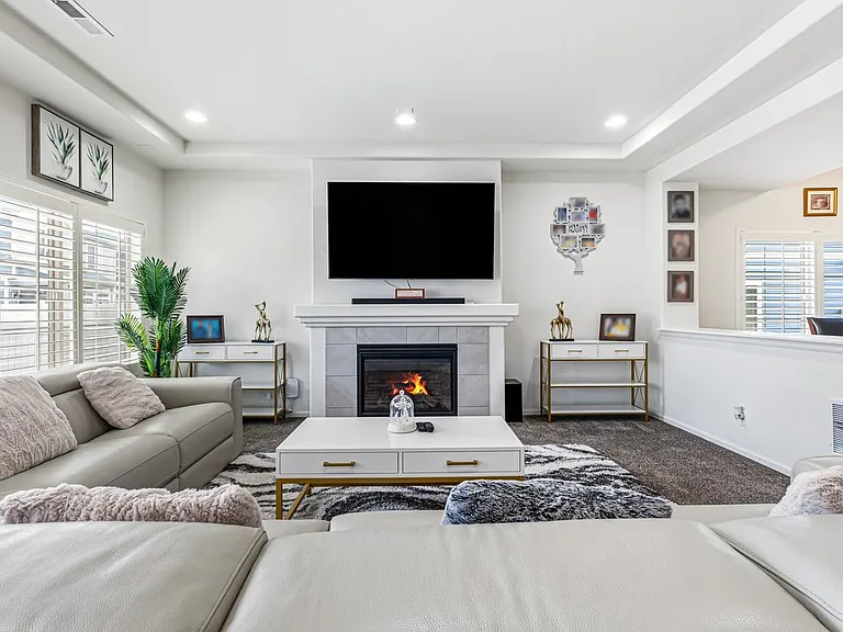 5298 Ventura St — Photo 7