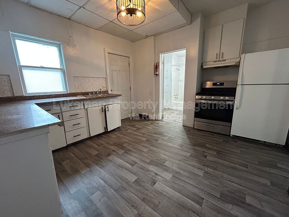 1st image of 802-806 W Cedar St #804