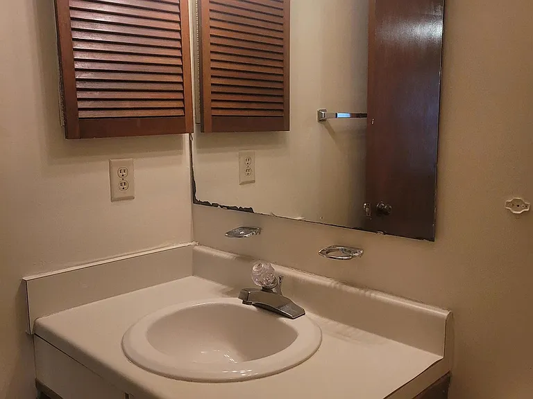 1208 Huntsman Ct — Photo 14