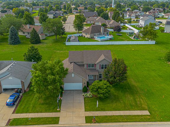 2nd image of 526 Gipp Dr