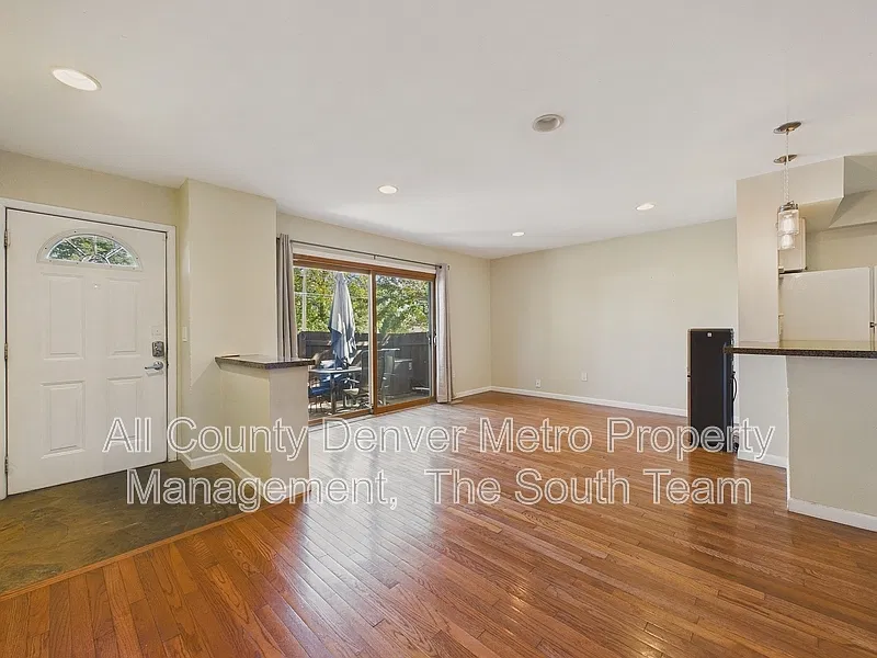2 bed, 2.0 bath, 1260 sqft, $2,535 — Photo 2