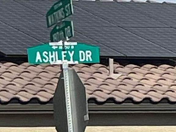 5th image of 17958 W Ashley Dr