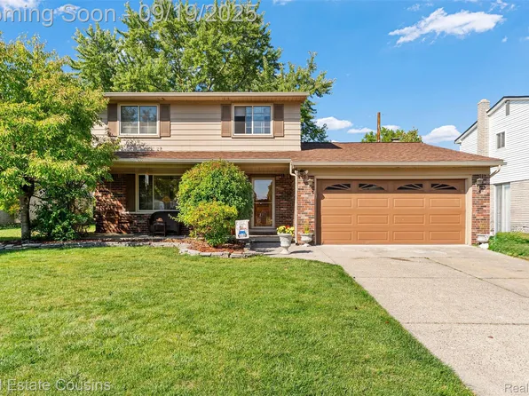 34579 Hawke Dr, Sterling Heights, MI 48310