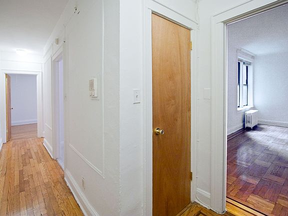4th image of 4333 46th St APT C1