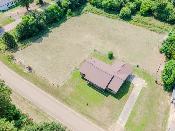 1377 Will Smith Rd, Texarkana, TX 75501