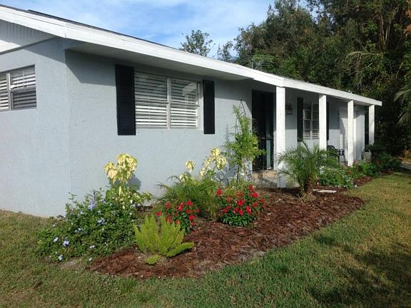 2nd image of 531 NW Azine Ave