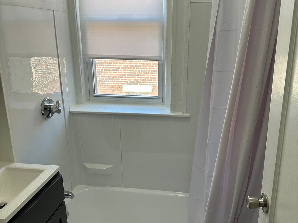 1st image of 218 Kelton St #15