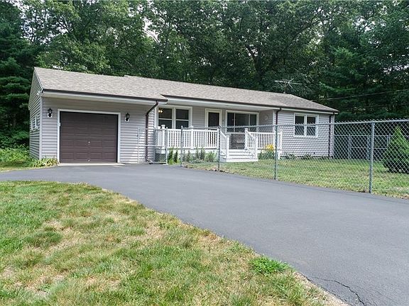 2nd image of 41 Bishop Hill Rd