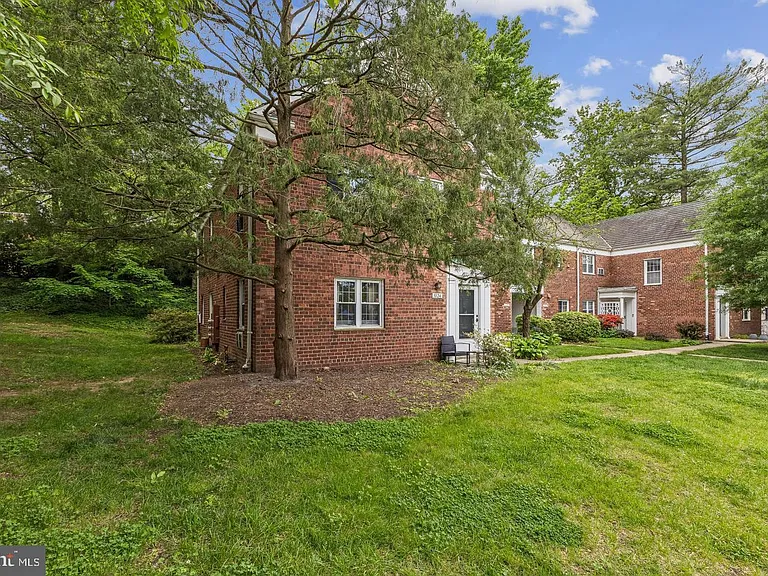 1024 Valley Dr — Photo 28