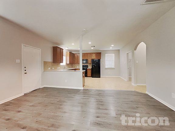 3rd image of 1015 Blair Field Ln
