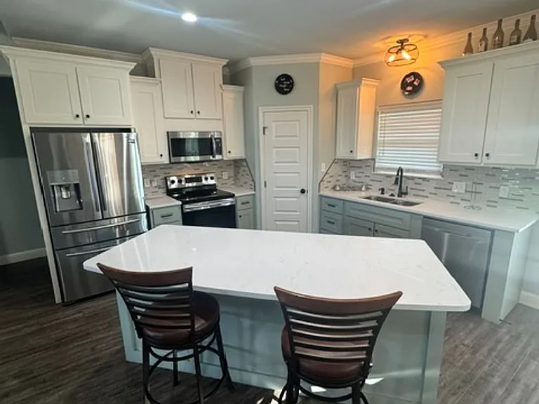 162 Carriage Hills Pkwy — Photo 2