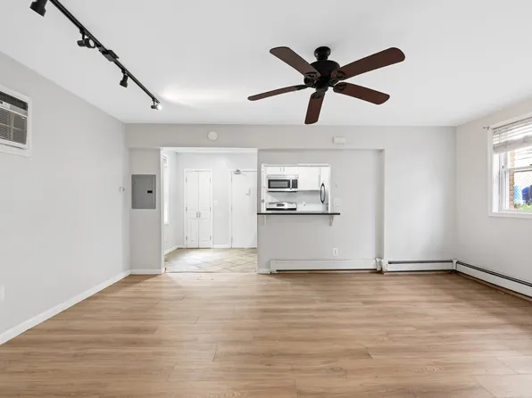 77 Sherman Place image 7 of 19