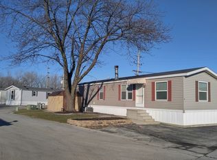 12 Brook Ln, Justice, IL 60458