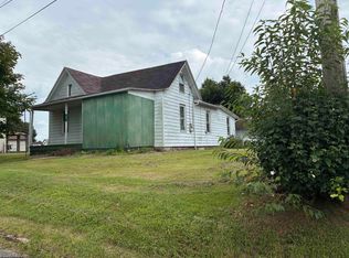 77 Grace Ave, Masontown, WV 26542