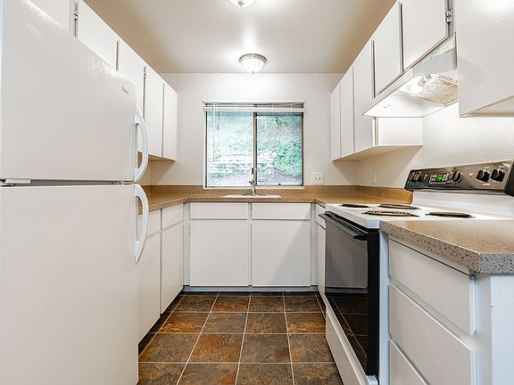 4th image of 14826 SE 38th St Unit 8