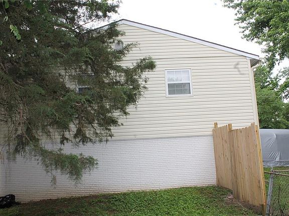 5th image of 8716 E 97th Ter